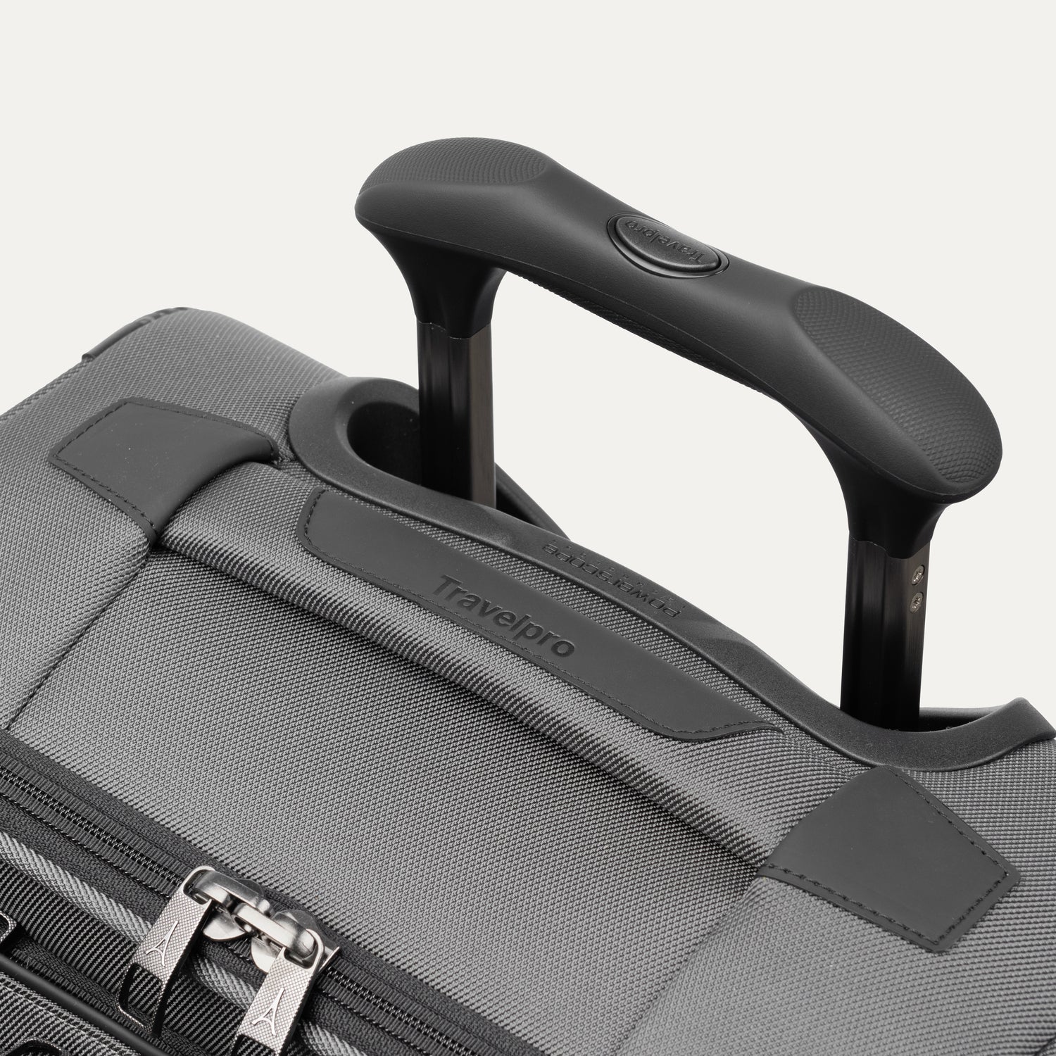 Crew™ Classic Compact Carry-On / Large Check-In Set - Image 10