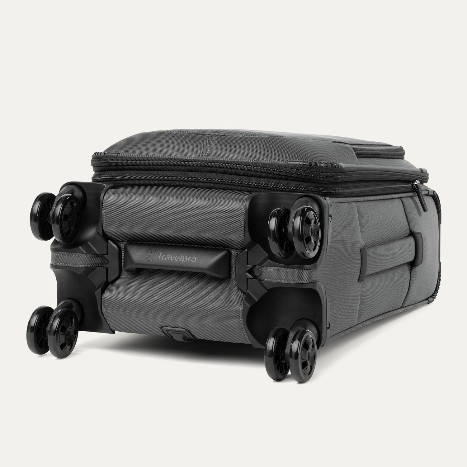 Crew™ Classic Compact Carry-On / Large Check-In Set - Image 8