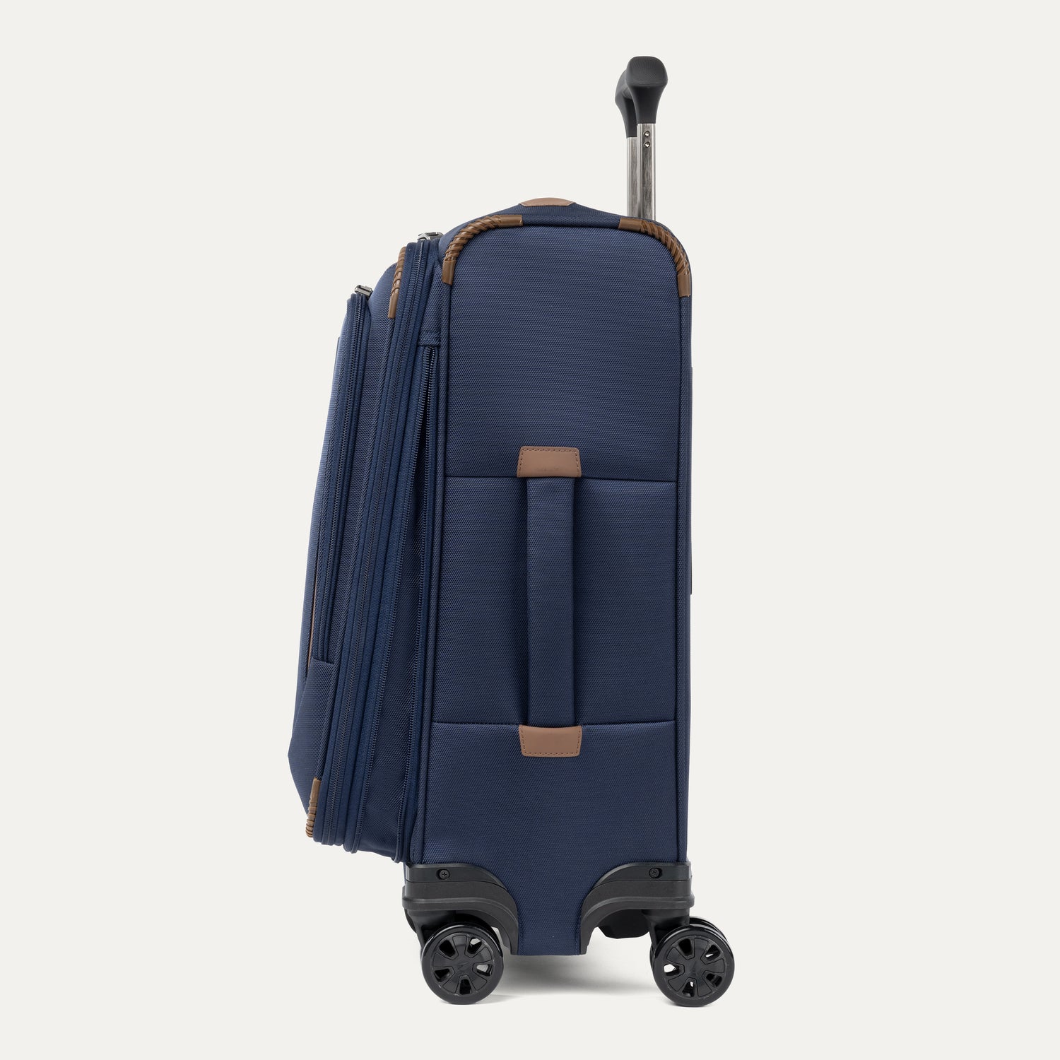 Crew™ Classic UnderSeat Tote / Carry-On Spinner Luggage Set - Image 9