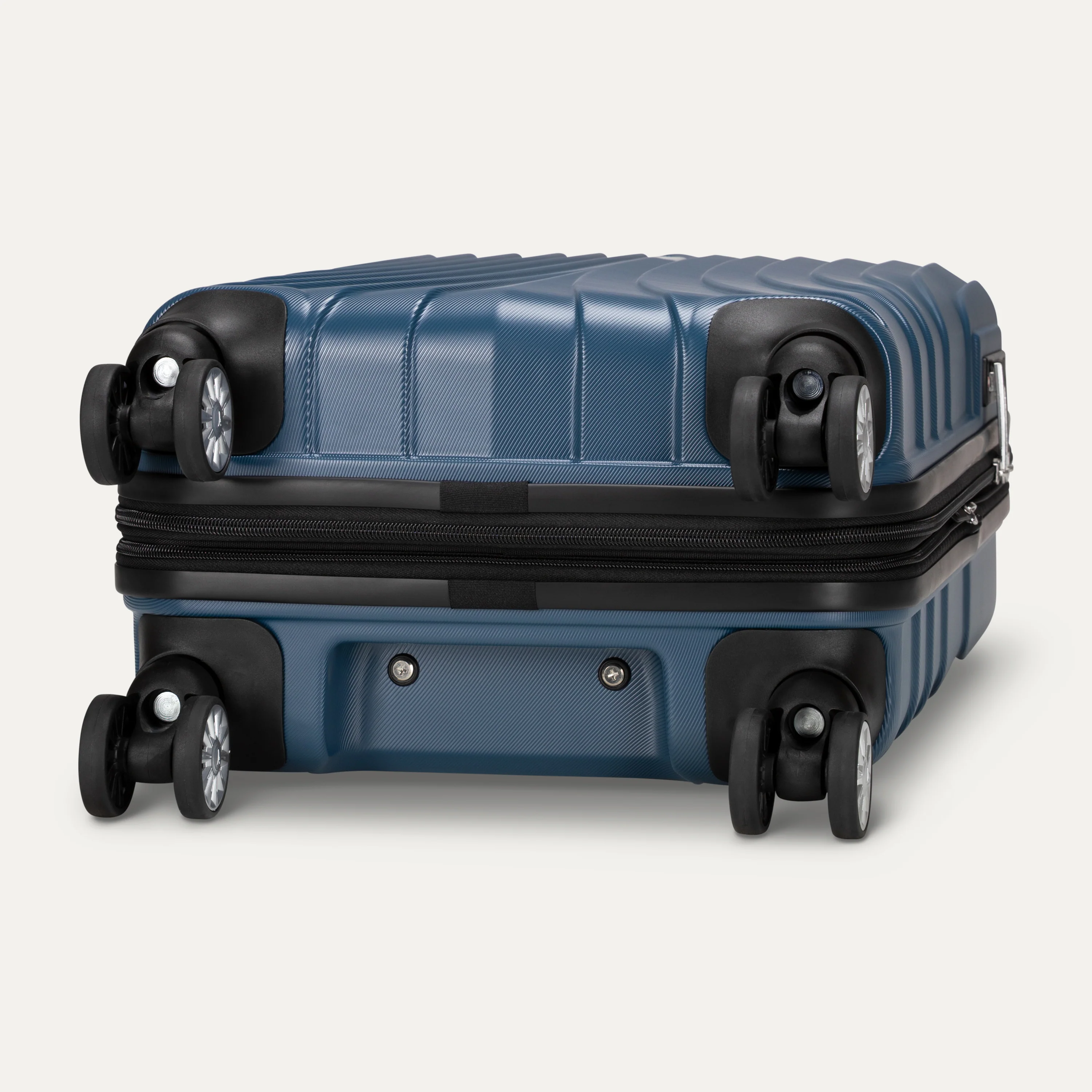 Hydrogen® Three Piece Luggage Set - Image 20