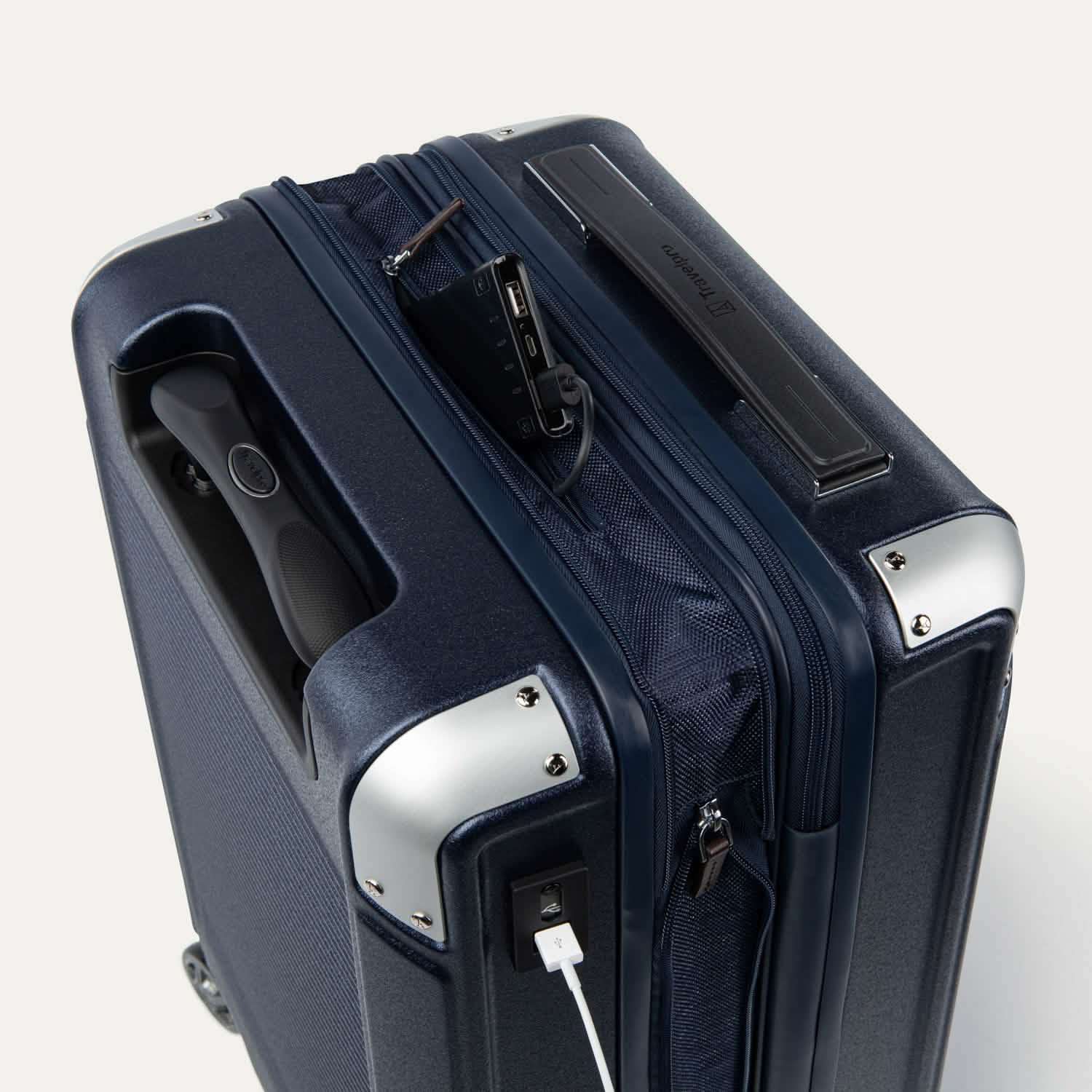 Platinum® Elite Carry-On Hardside Spinner - Image 29