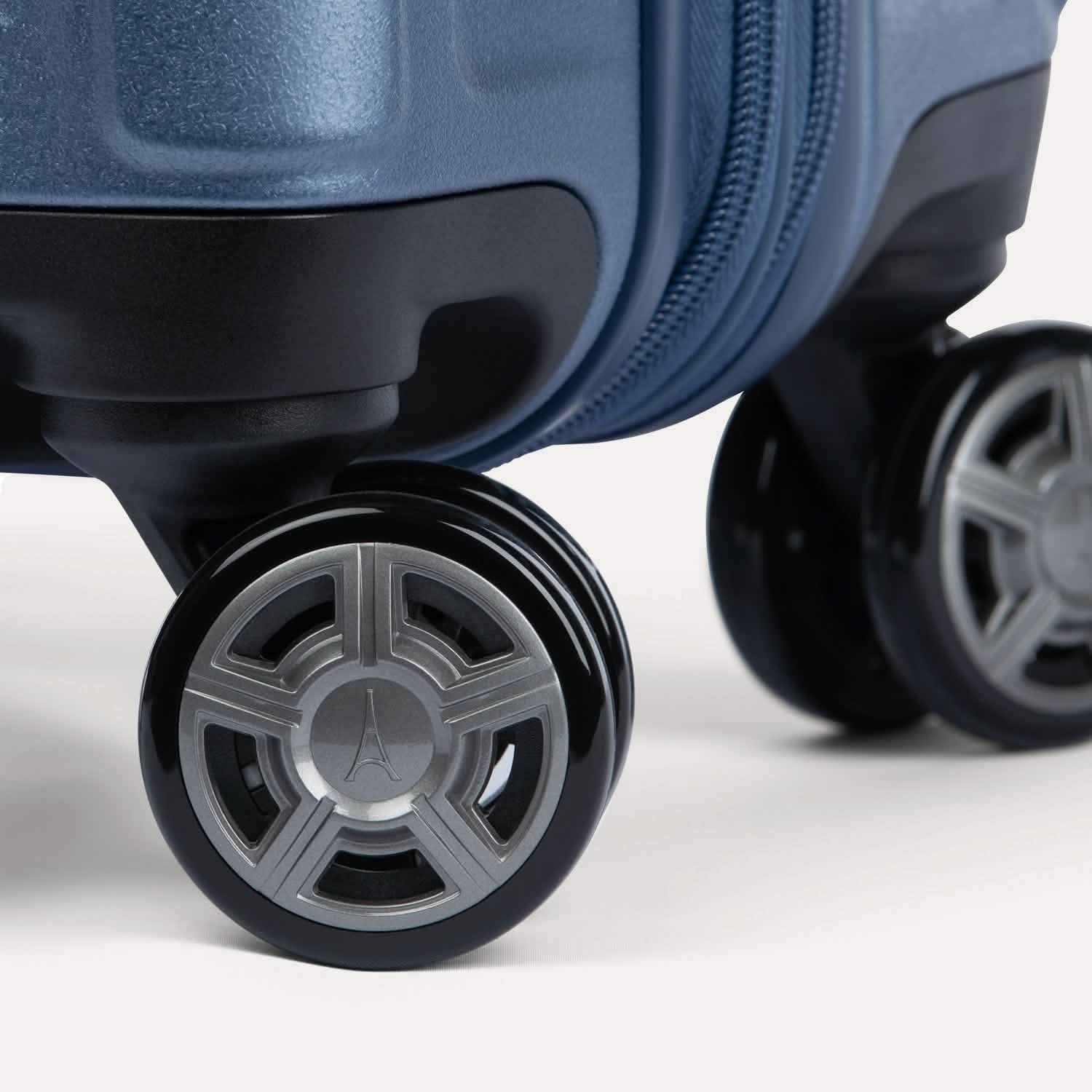 Platinum® Elite Carry-On Hardside Spinner - Image 56