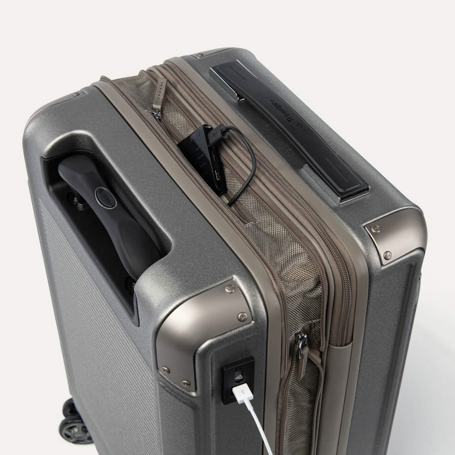 Platinum® Elite Compact Carry-On Hardside Spinner - Image 17