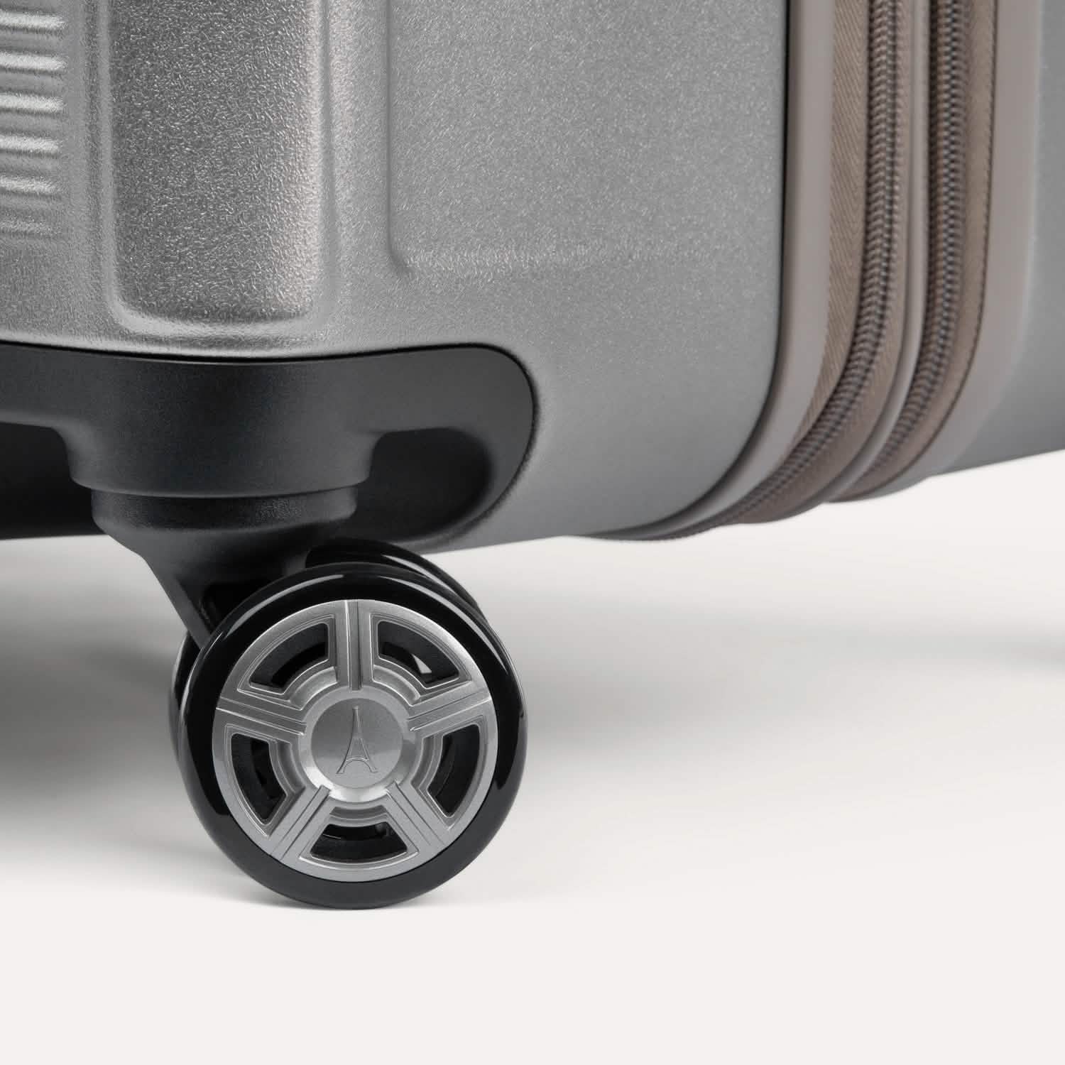 Platinum® Elite Large Check-In Hardside Spinner - Image 28