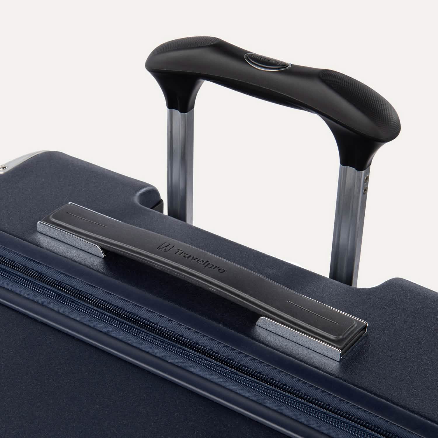 Platinum® Elite Medium Check-In Hardside Spinner - Image 18